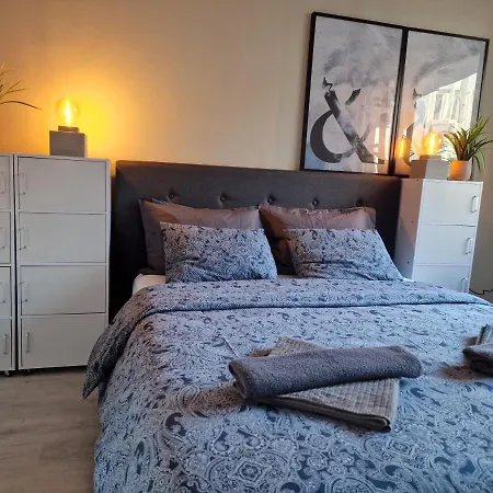 Marsselis Luxe Port Апартаменты *